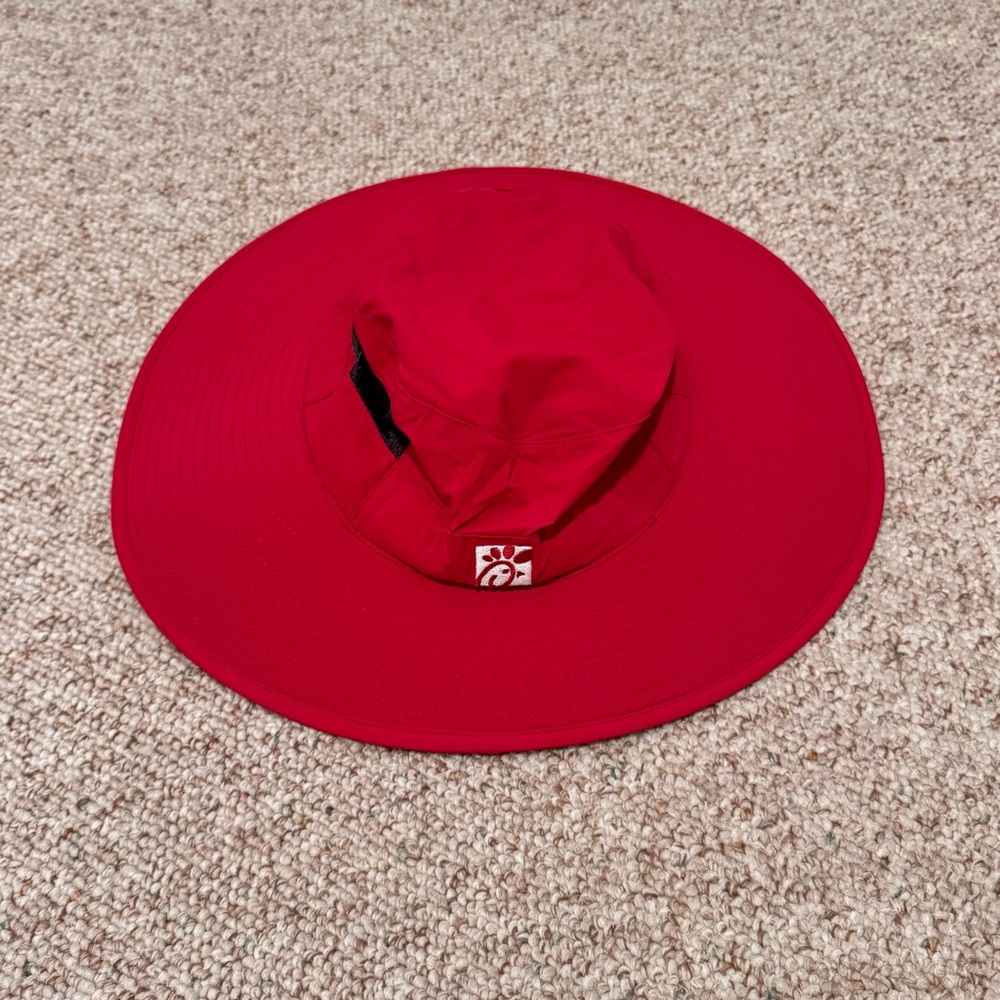 Chick Fil A Bucket Hat Team Member Red Sun Boonie‎ One Size Beach Fast Food